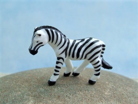 Bullyland 63254 Micro Zebra 'Good Luck Minis' Power Figure Animal |  